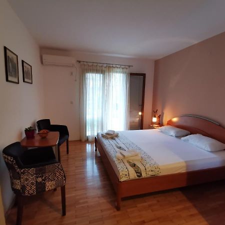 Guesthouse Vukasevic เวียร์ปาซาร์ ภายนอก รูปภาพ