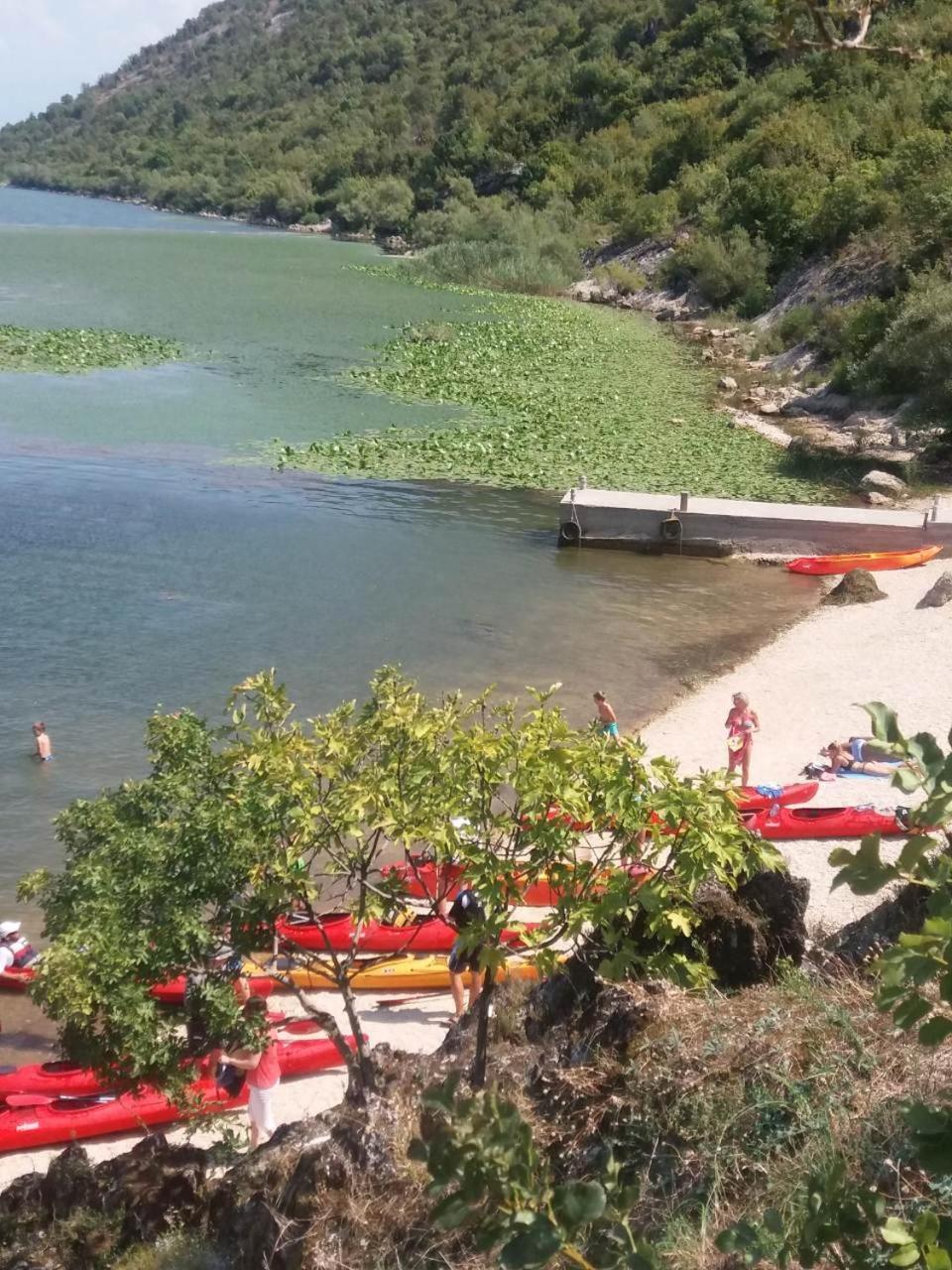 Guesthouse Vukasevic เวียร์ปาซาร์ ภายนอก รูปภาพ